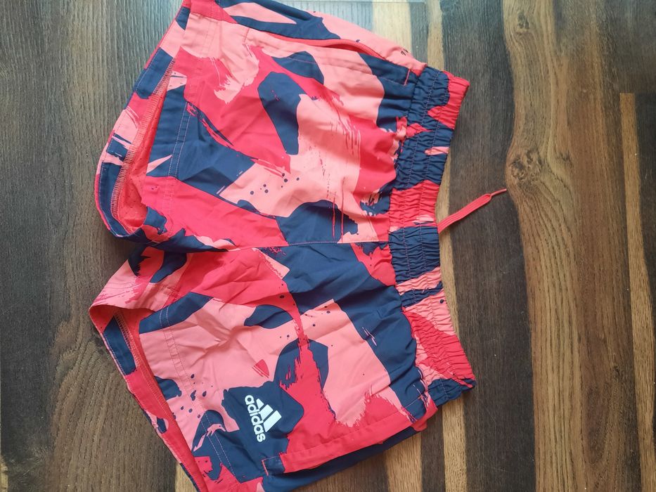 Spodenki adidas ..