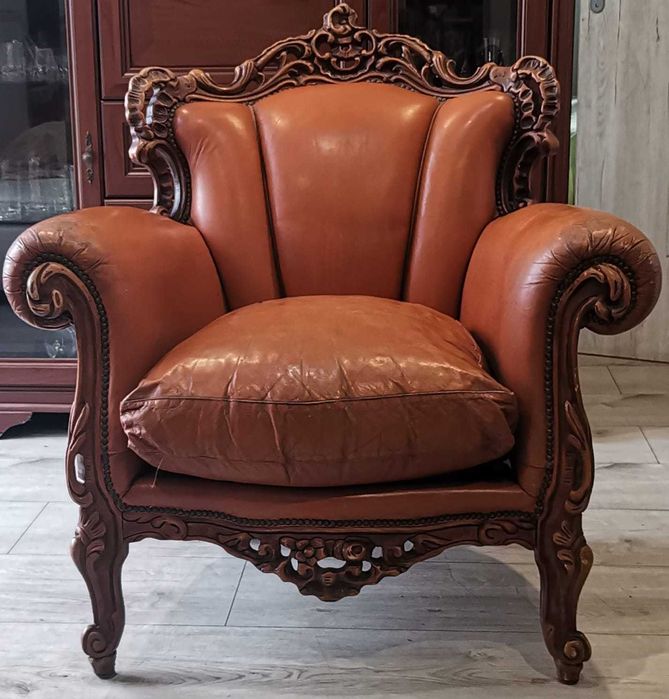 Fotel Ludwik skórzany. Skóra Naturalna. Styl ludwikowski. Rzeźby