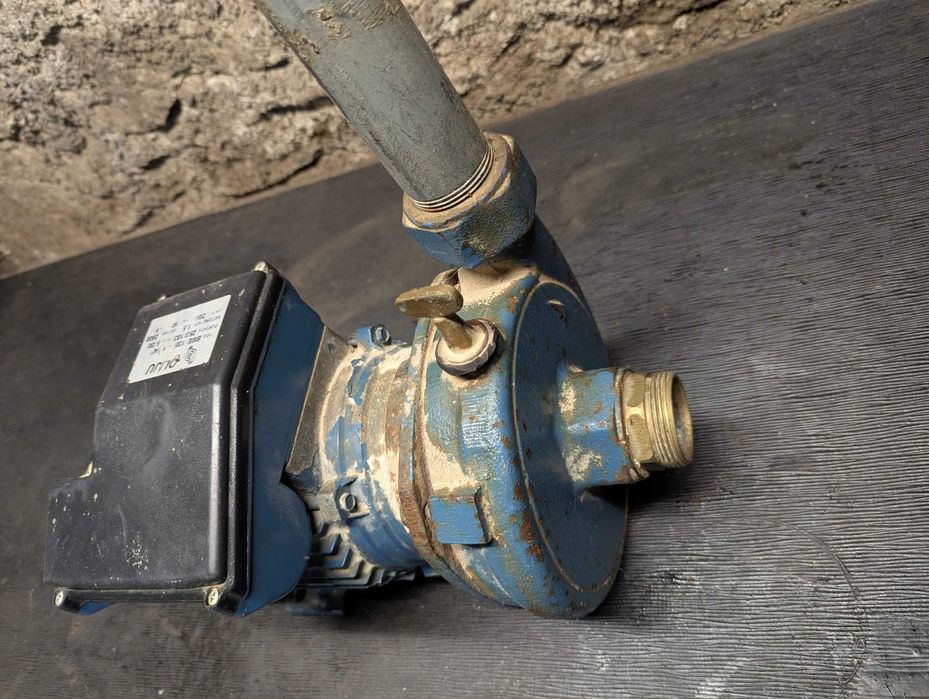 Vendo bomba de água Oliju, modelo BME 130