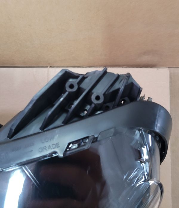 Renault Arkana lampa przednia lewa kompletna