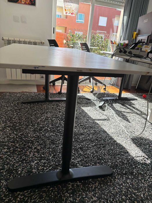 Secretária branca BEKANT - Ikea - 160x80 cm - Regulável