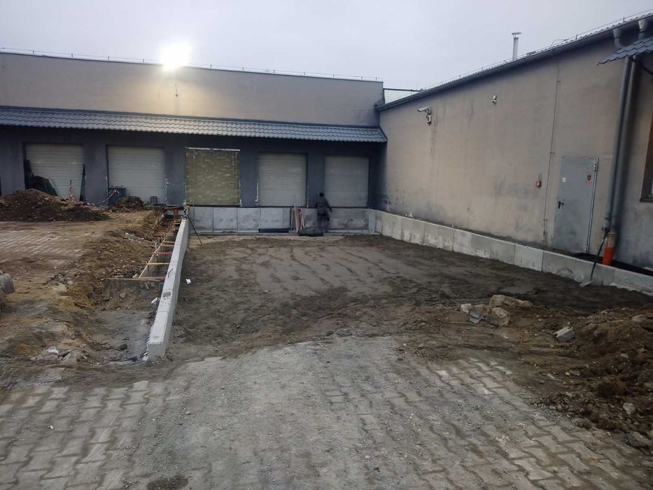 Kucie betonu, koparka z młotem, brukarstwo , roboty ziemne