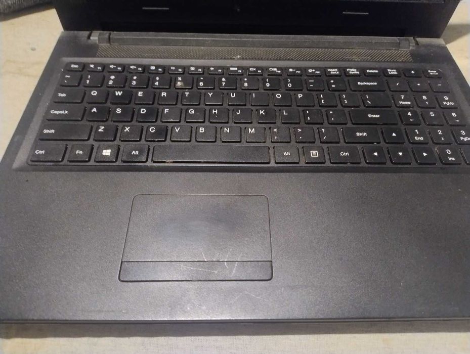 Laptop Lenovo uszkodzony