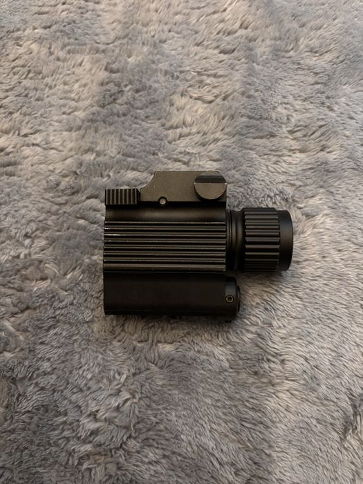 Venox Flash Laser + Latarka LED RIS 22 mm | Zielony laser | Baterie w zestawie