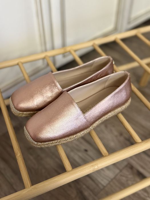 Взуття STUART WEITZMAN оригінал 36