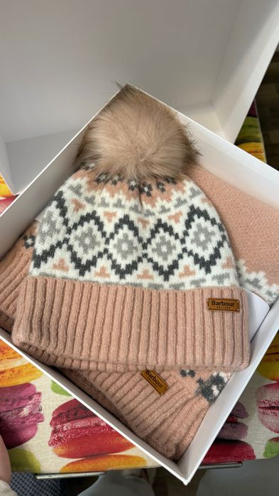 Barbour жіночий зимовий набір — шапка + шарф