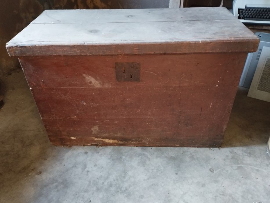 Baú de madeira  50X66X105