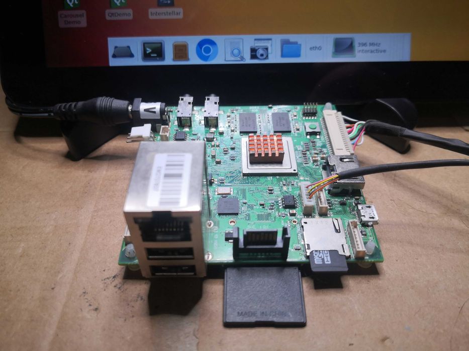Boundary Devices SABRE Lite i.MX6 Quad + LCD8000-97C — Completo