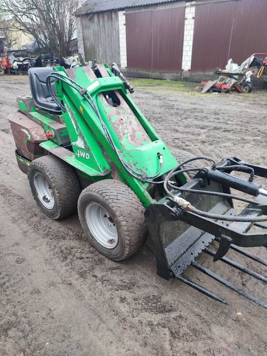 Miniładowarka Avant