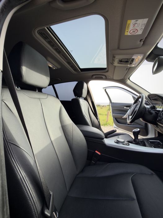 BMW 118i - c/ certificado bmw