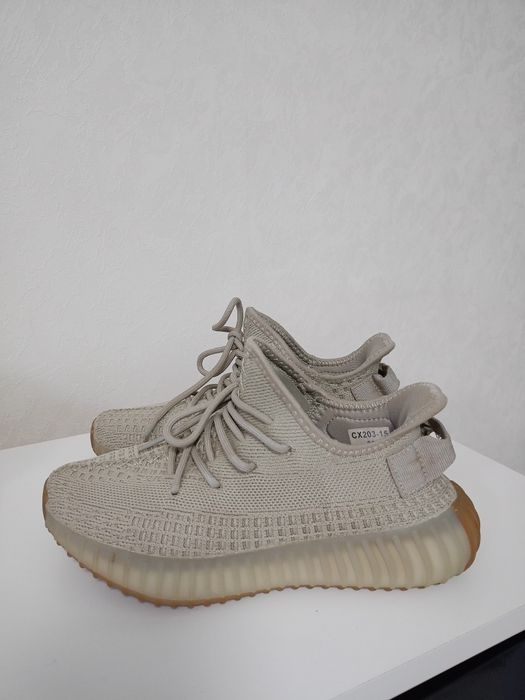 Кросівки Adidas Yeezy/ізіки