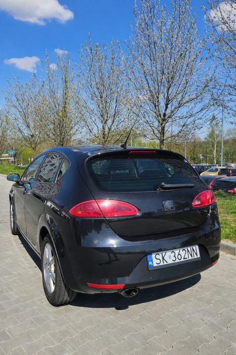 Seat Leon 2 (2007) ksenony i wyświetlacz radia (oryginał)