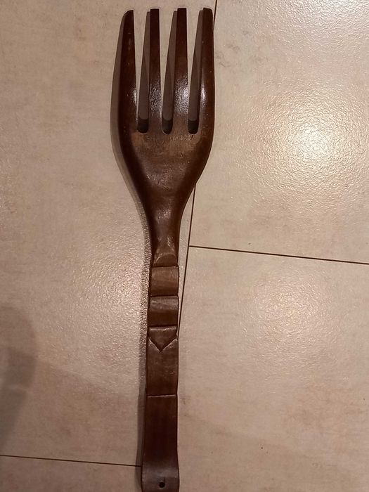 Drewniane duze sztućce dekoracja