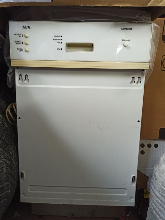 Посудомийна машина AEG Favorit