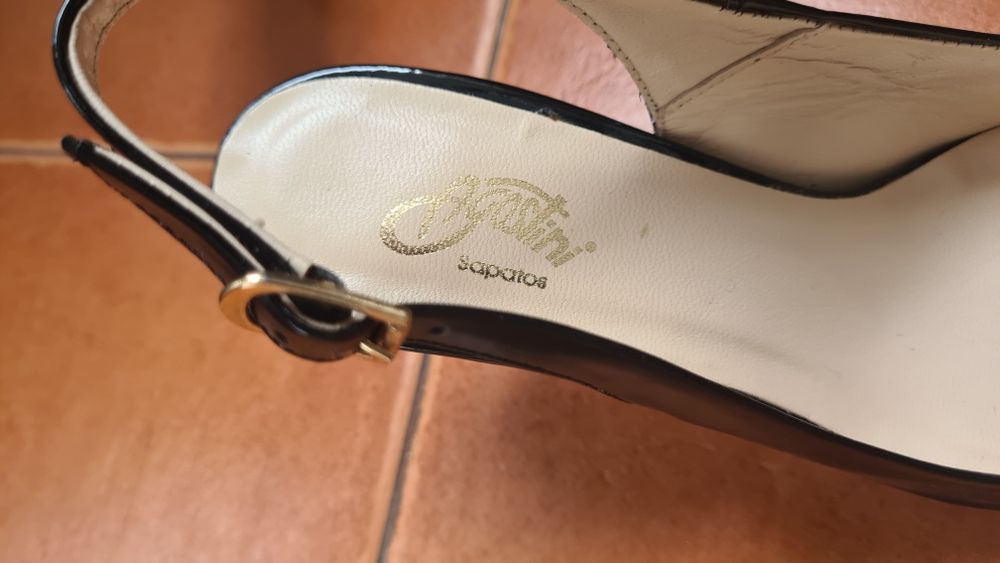 sapatos salto agostini novos