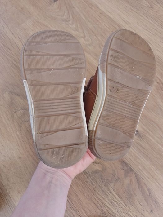 Buty ze skóry naturalnej do kostki r.22 memo