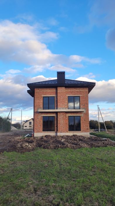 Будинок Окремостоячий Котедж