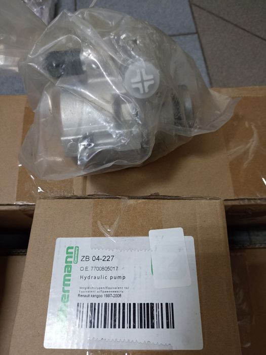 Насос ГУ RENAULT CLIO I 1.2/1.4/1.8 Rsi/1.9 D, 90-