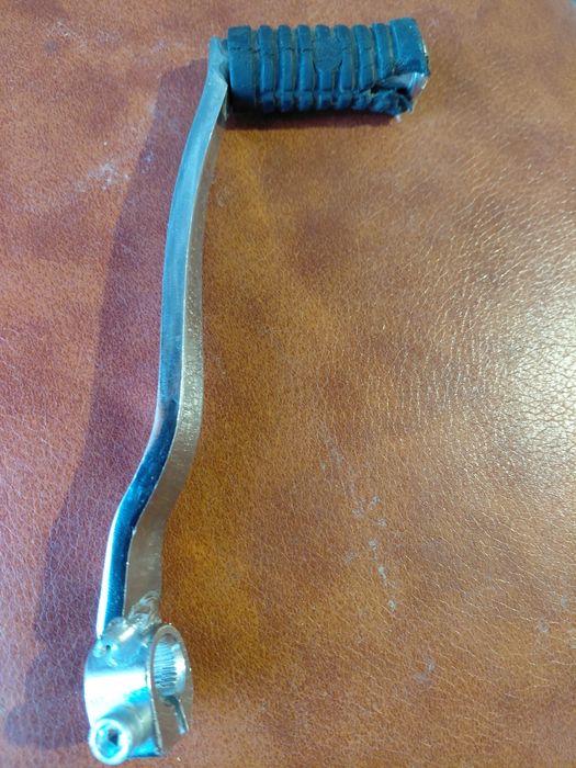 Лапка пепеключення передач.