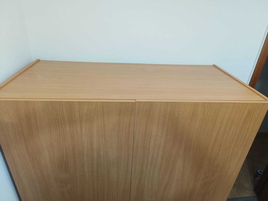 Guarda-Roupa castanho