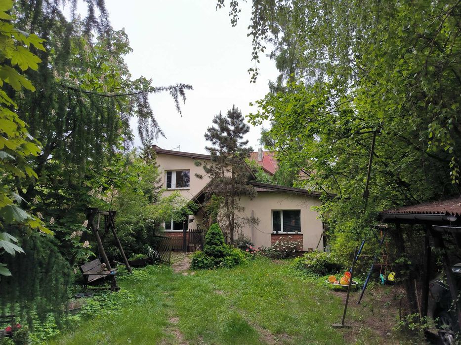 Przestronny dom z ogrodem w mieście