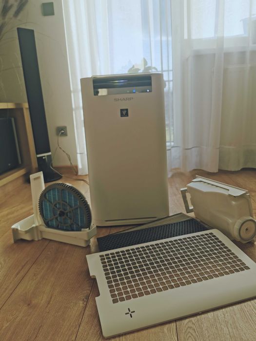 SHARP  KC-G60EUW oczyszczacz powietrza z nawilżaczem.