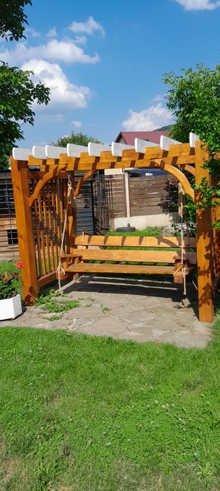 Mam do sprzedania huśtawkę czteroosobową biesiadną