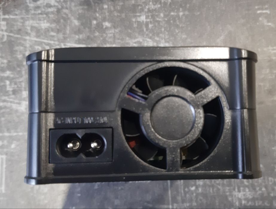 Зарядное устройство,зарядний пристрій для автомобиля 20А,12/24vHTRCР20