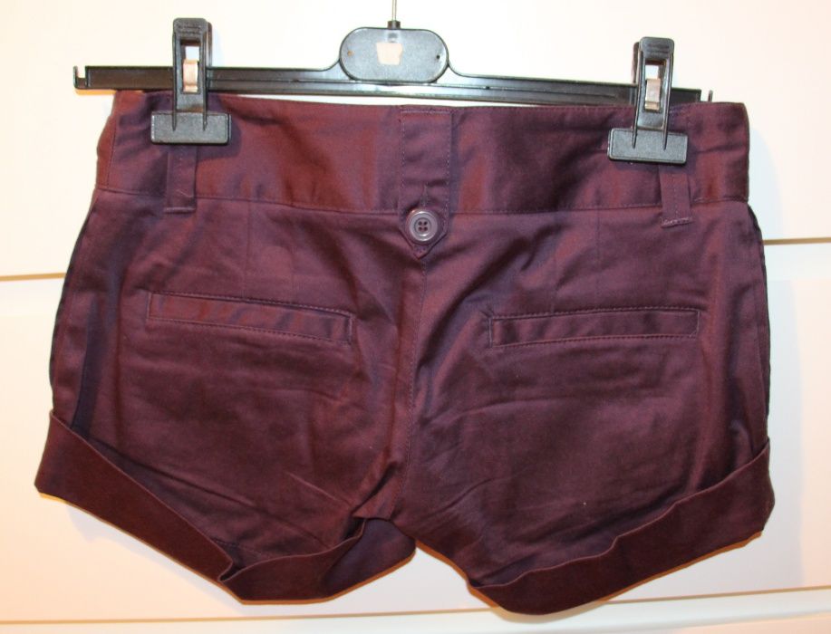 Calções acetinados roxos