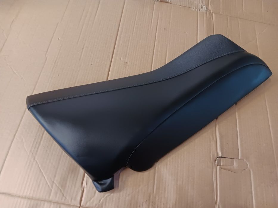 Tesla model 3 tapicerka boczek kanapy tył tylnej osłona poduszki
