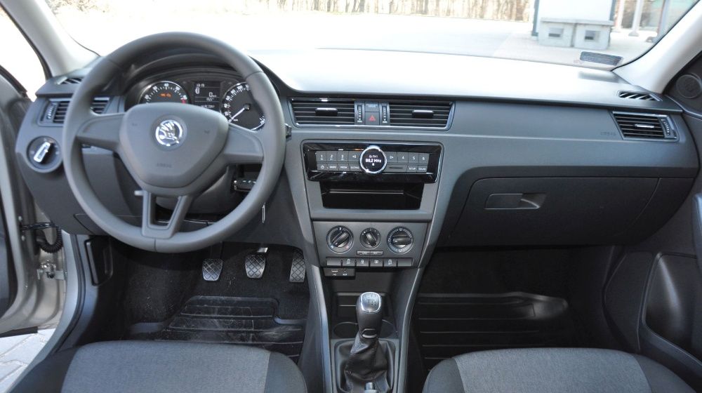 Wynajem samochodu Skoda Rapid 1.2 TSI 110KM Liftback Wypożyczalnia