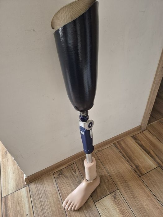 Protezy nogi lewej