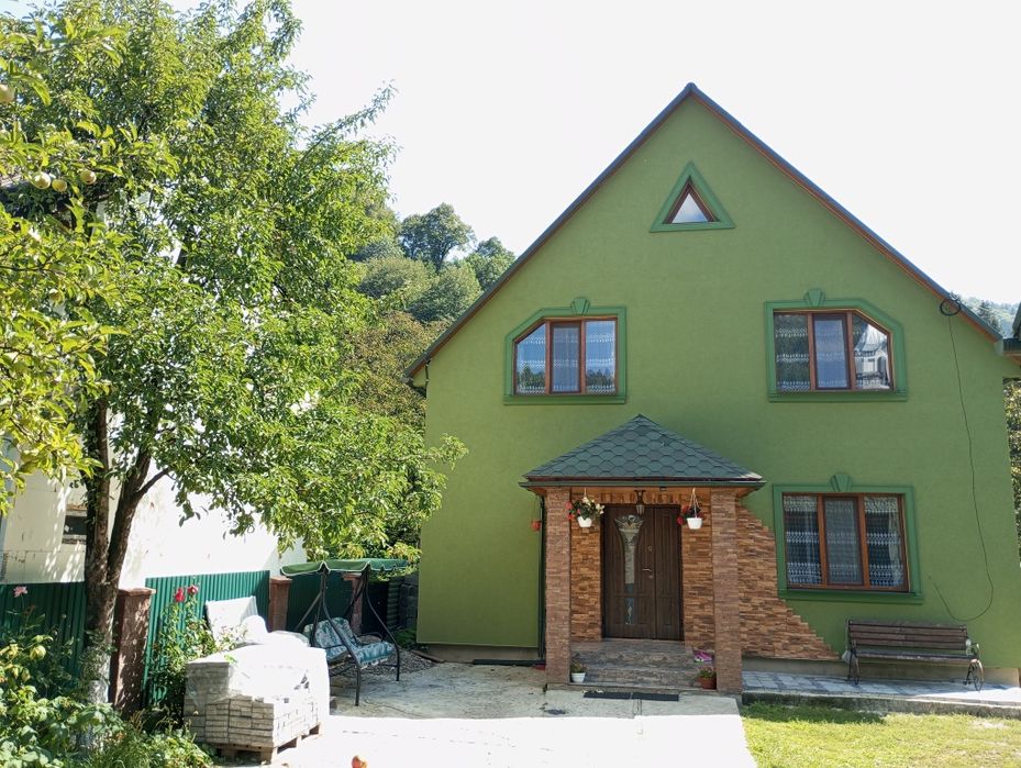 "Біля річки" Кваси