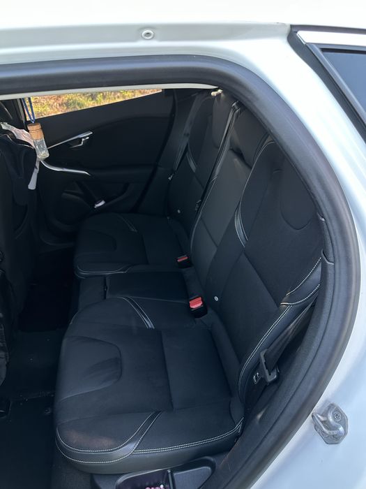 Volvo V40 D3 2014 | 2.0 дизель | автомат