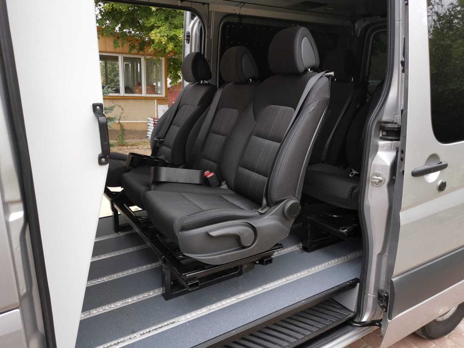 wynajem aut wypożyczalnia bus 9 os master expert crafter WOLNE TERMINY