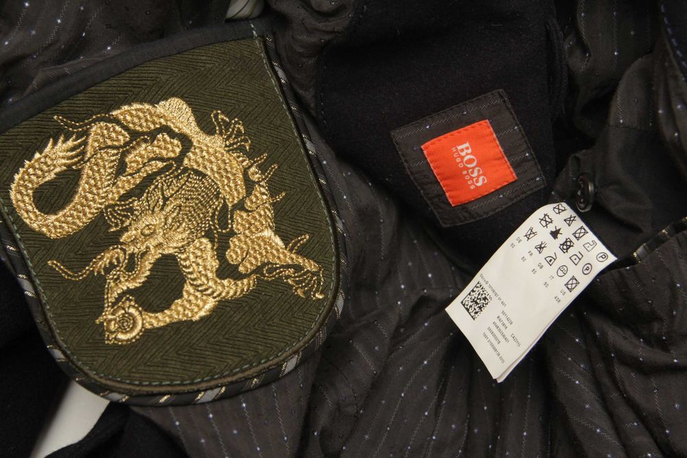 Hugo Boss рр 50 M пальто из шерсти