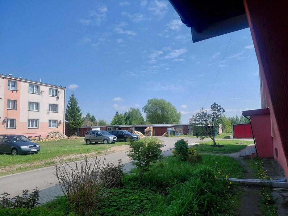 Na raty-mieszkanie w bloku, pierwsze piętro.