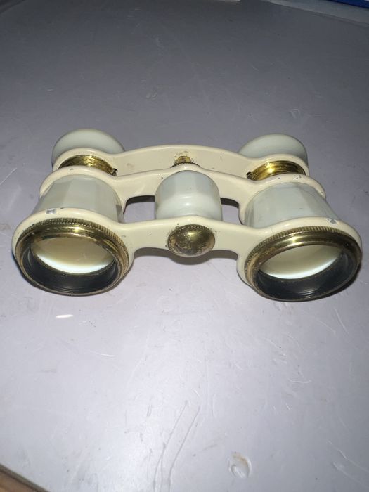 Бінокль театральний
