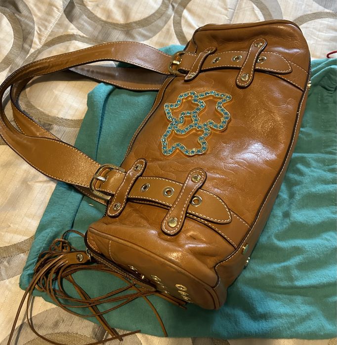 Mala Tous em Pele camel com brilhantes da marca (edição especial)