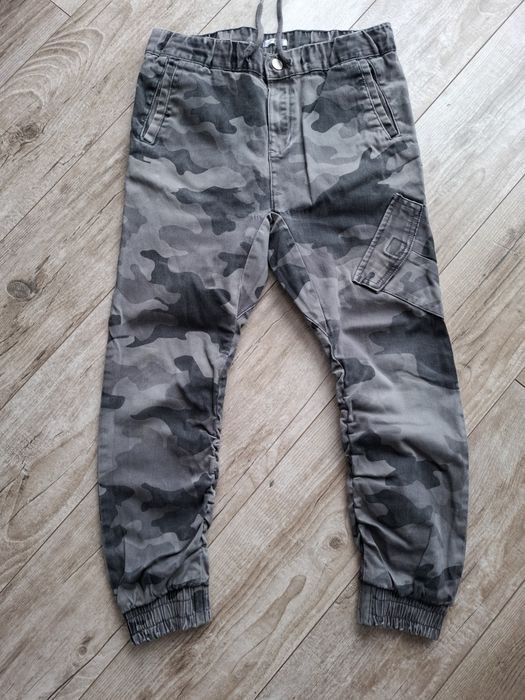 Spodnie moro 146