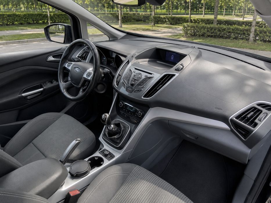 Ford Grand C-Max Titanium 1.6 tdci (7 lugares)