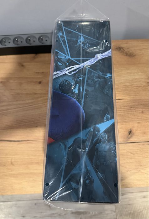 Hot toys spider man Marvel Cyborg