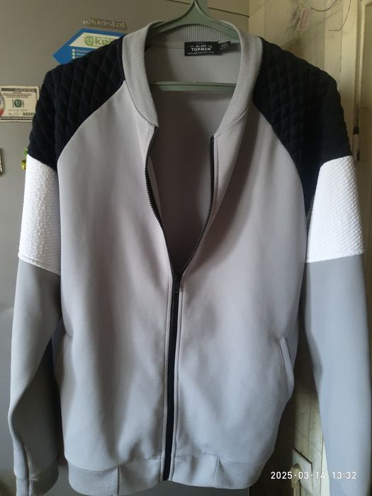 Продам кофты в  хорошем састоянии