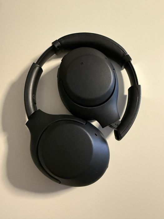 Auscultadores noise-canceling Sony WH-XB900N com Extra Bass