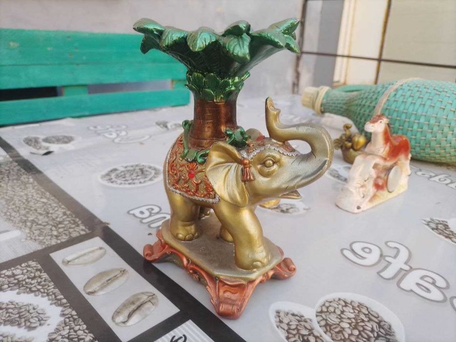 Статуэтки, кувшин