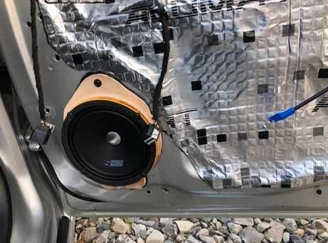 Подиумы под динамики , проставки на Opel Astra J / Chevrolet Cruze