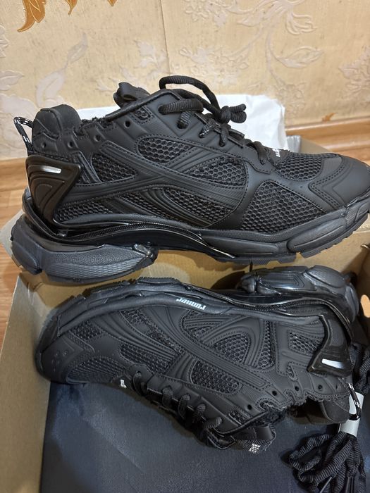 Balenciaga runner