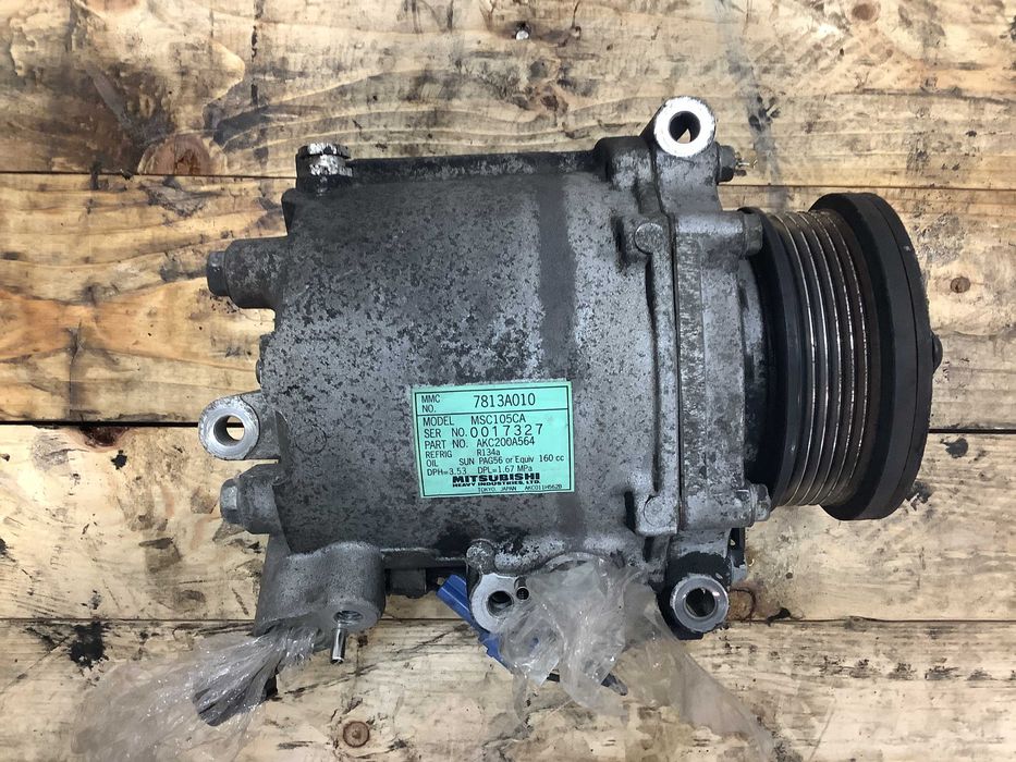Compressor do ar condicionado Mitsubishi Grandis 2007