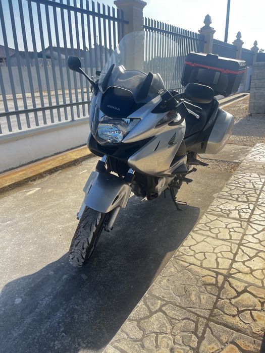 Honda Deauville NT700V ABS – 2008 – Equipada para Viajar