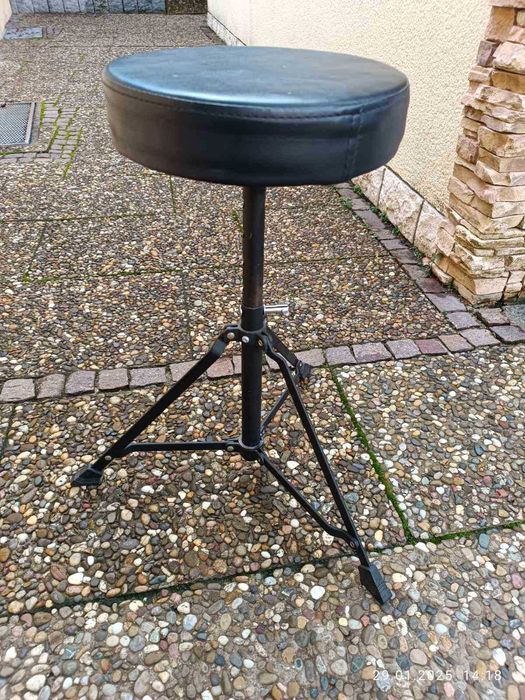 Стілець для барабанів стул банкетка в гарному стані